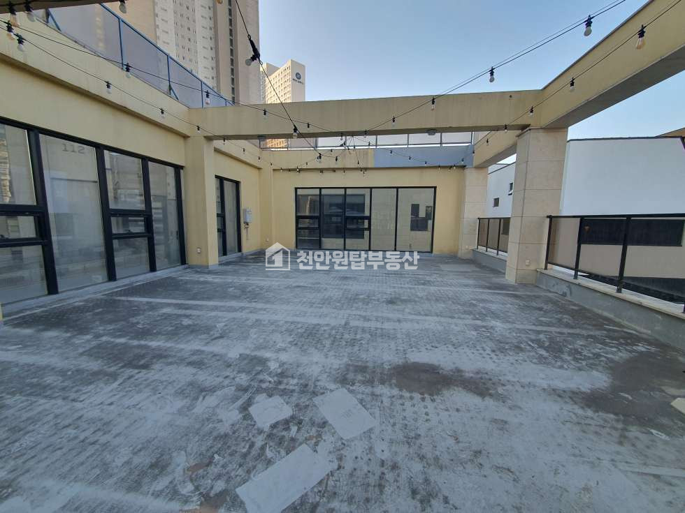 충남 천안서북구 두정동 천안 두정동 대단지 아파트 앞 4층 공실 테라스상가 월세 매물번호 10041 사진 4