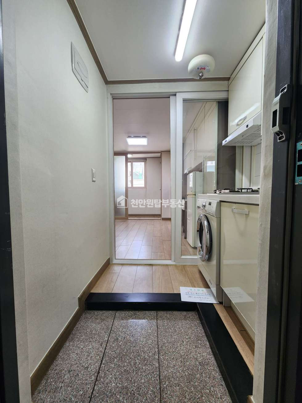충남 천안서북구 두정동 깔끔한 리모델링 분리형 원룸 월세 매물번호 10140 사진 1