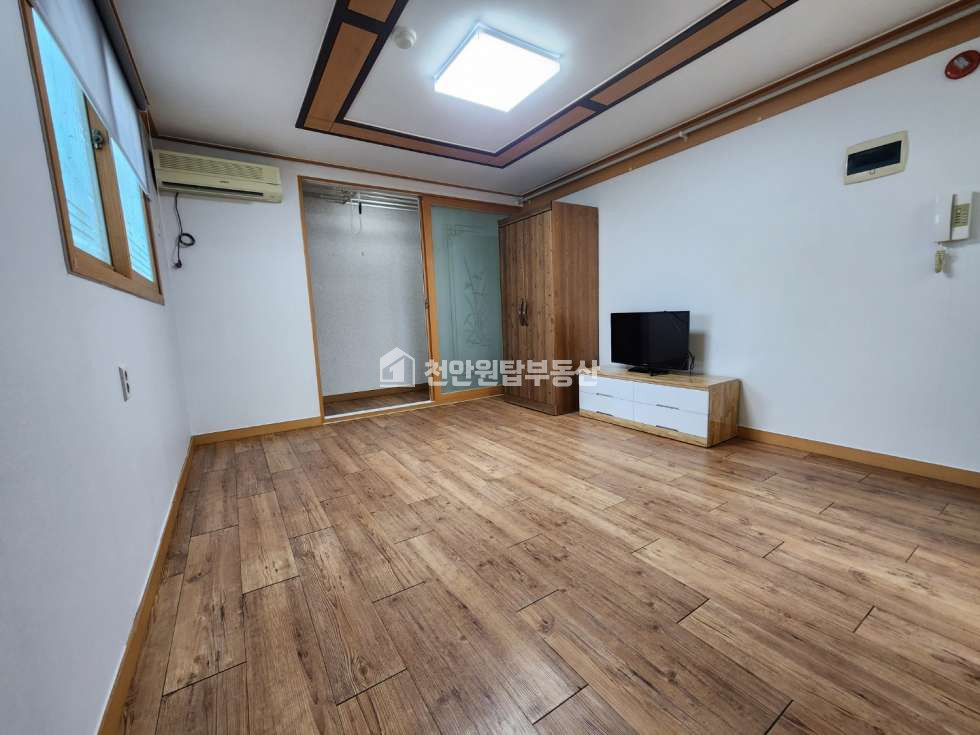 충남 천안서북구 두정동 1동 넓고 환한 원룸집 전세 매물번호 10213 사진 1
