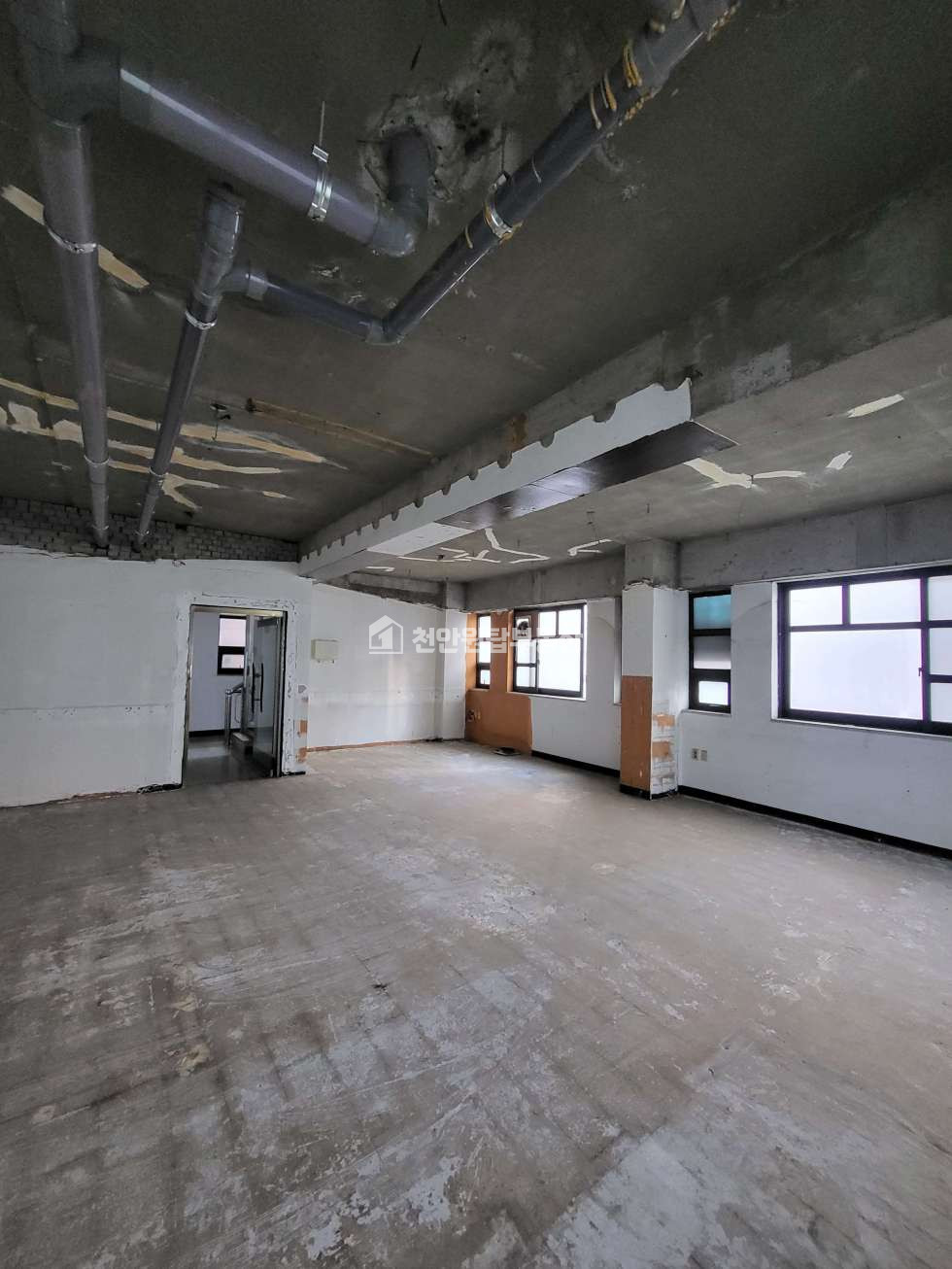 충남 천안서북구 쌍용동 천안 쌍용동 나사렛대학교 먹자골목내에 위치한 2층 상가임대 월세 매물번호 10057 사진 4