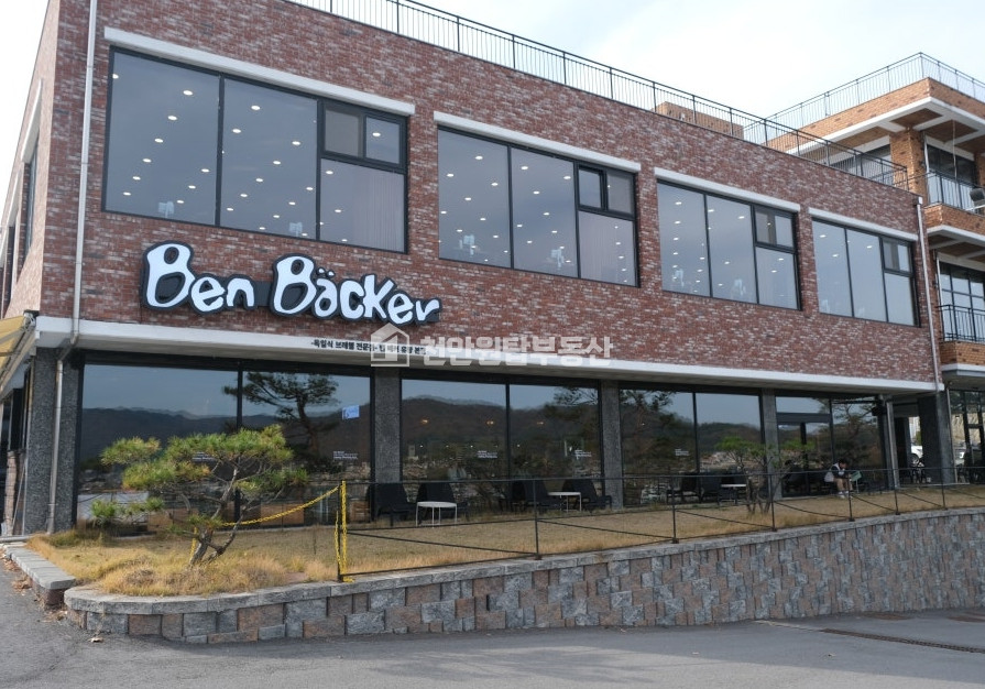 충남 천안동남구 유량동 3동 천안 유량동 산정상에 위치한 대형평수 디저트카페 월세 매물번호 10338 사진 1