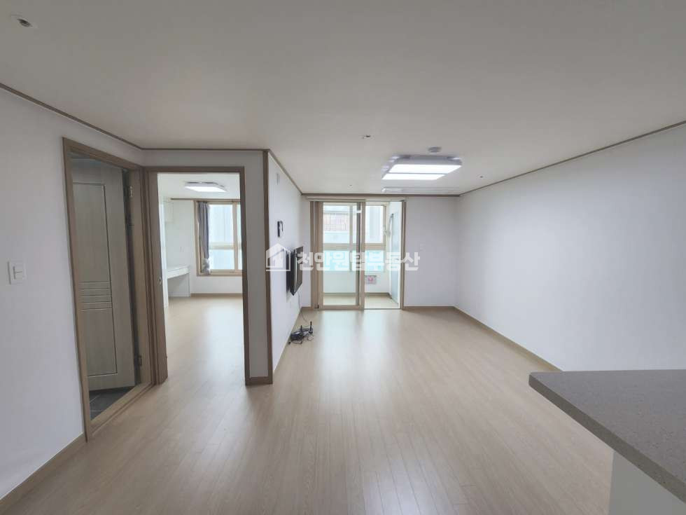충남 천안서북구 두정동 두정 초역세권 오피스텔 투룸 월세 매물번호 10358 사진 2