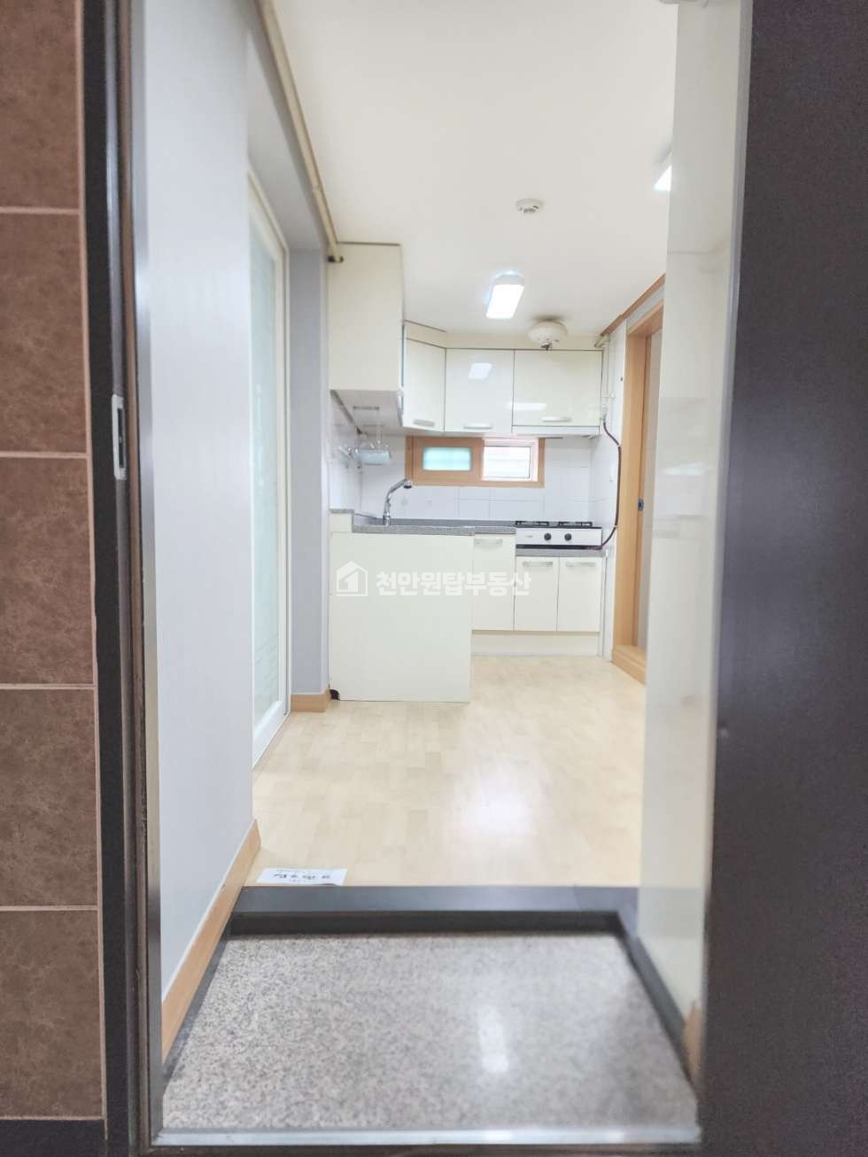 충남 천안서북구 두정동 두정820-1오피스텔동 먹자골목인근 엄청 넓은 투룸 월세 매물번호 10375 사진 1