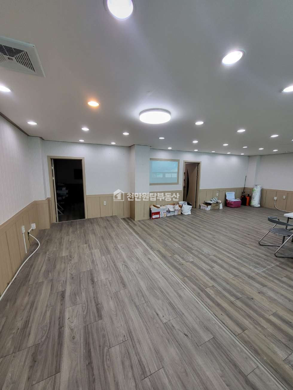 충남 천안서북구 두정동 천안 두정동 학교 앞 2층 중대형 평수 무권리 상가 월세 매물번호 10473 사진 3