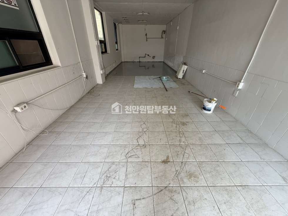 충남 천안서북구 두정동 천안 두정동 1층 무권리 상가 월세 매물번호 10496 사진 2