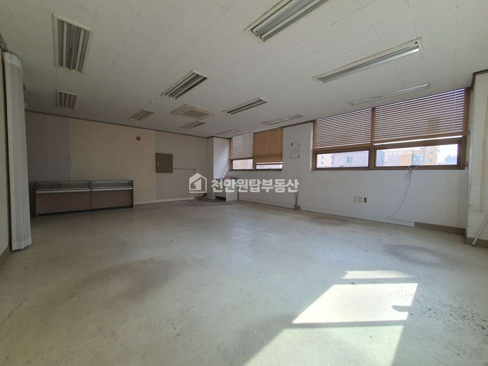 충남 천안서북구 두정동 1동 천안시 두정동 무권리 5층사무실 임대 월세 매물번호 10495 사진 3